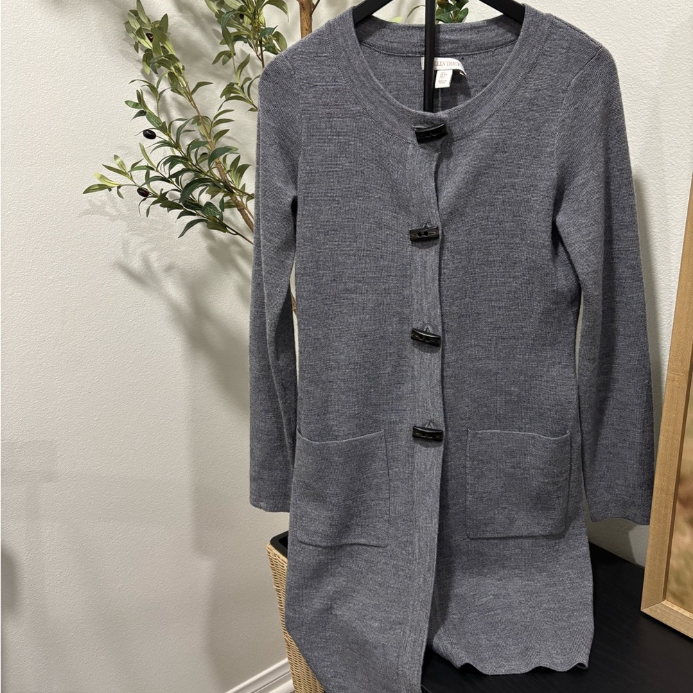 Ellen Tracy Gray Knit Sweater